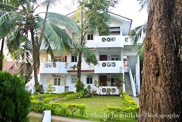 Silva'S Beach Hotel 니곰보 3*,  스리랑카