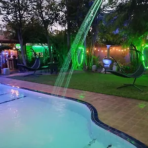 https://palms-villa.kandyhotelsnow.com