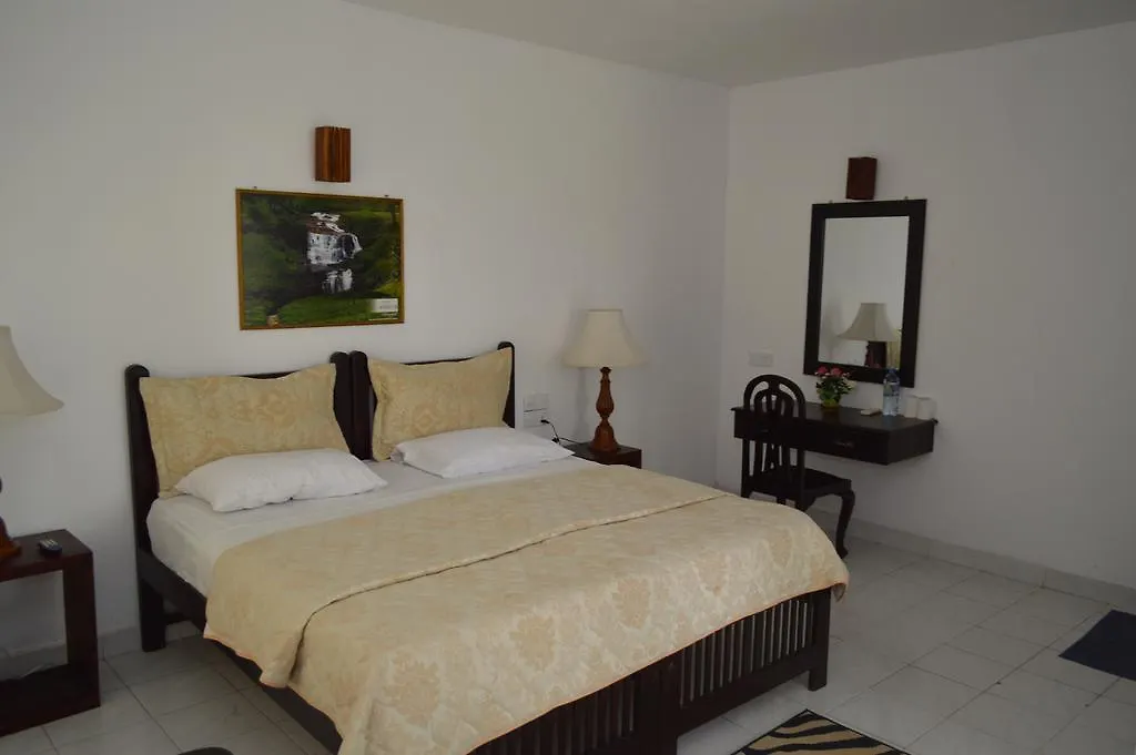 Silva'S Beach Hotel Negombo