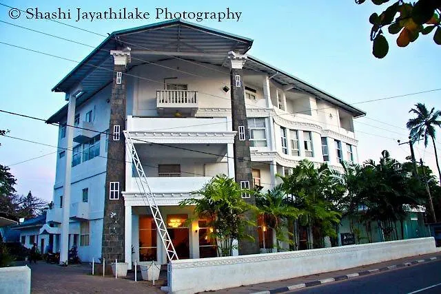 Silva'S Beach Hotel Negombo